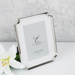 Silver Scallop-Edge Photo Frame
