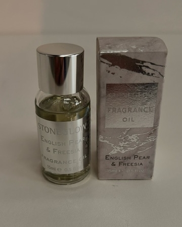 Stoneglow Fragrance oils , English Pear & Freesia